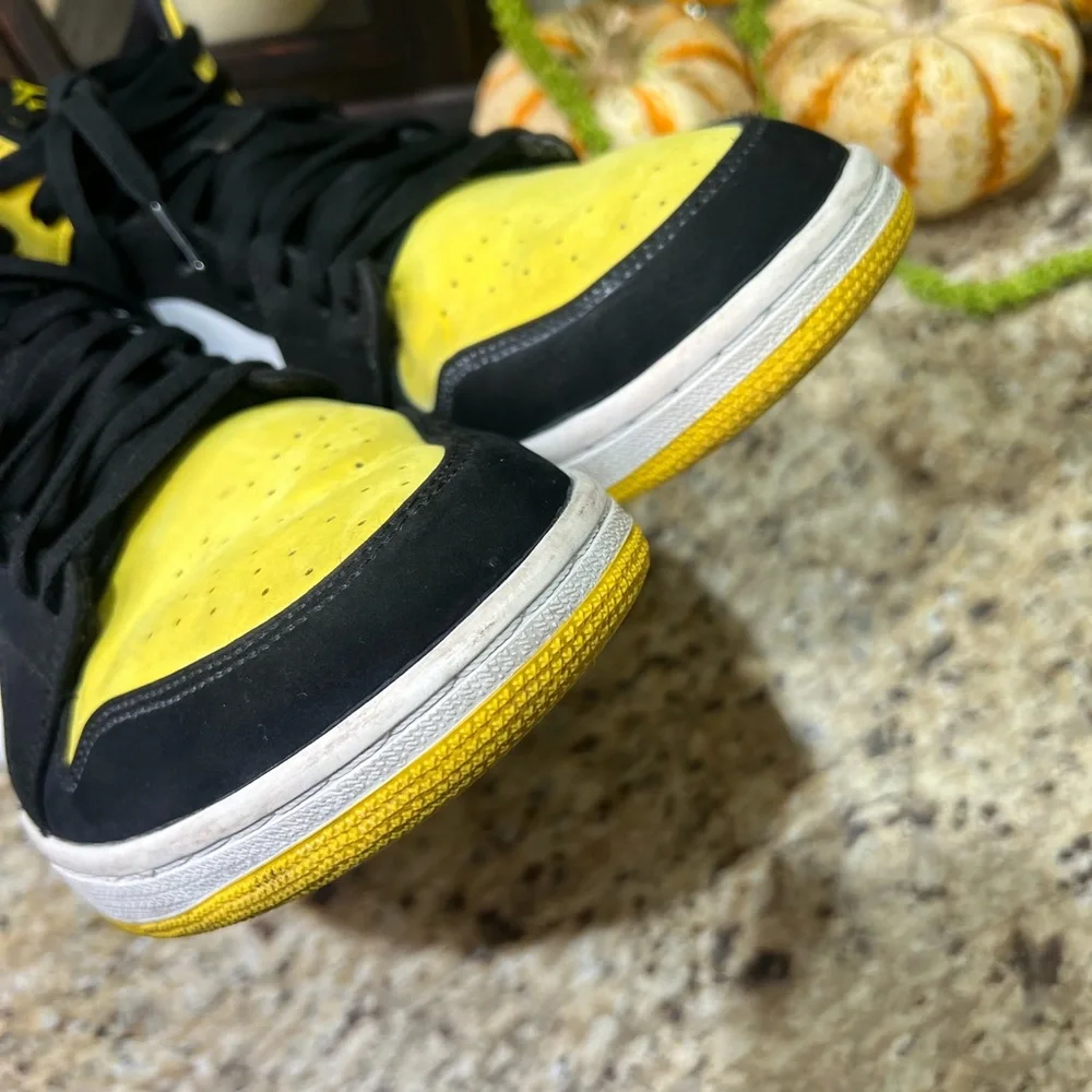 ⚡️Flash Sale⚡️JORDAN 1 Mid Yellow Toe Black Sneakers 12